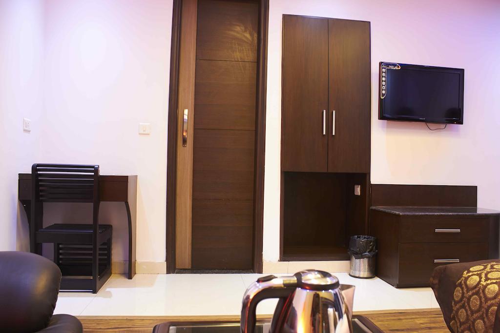 Hotel Waterfall Delhi  Exterior foto