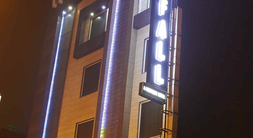 Hotel Waterfall Delhi  Exterior foto