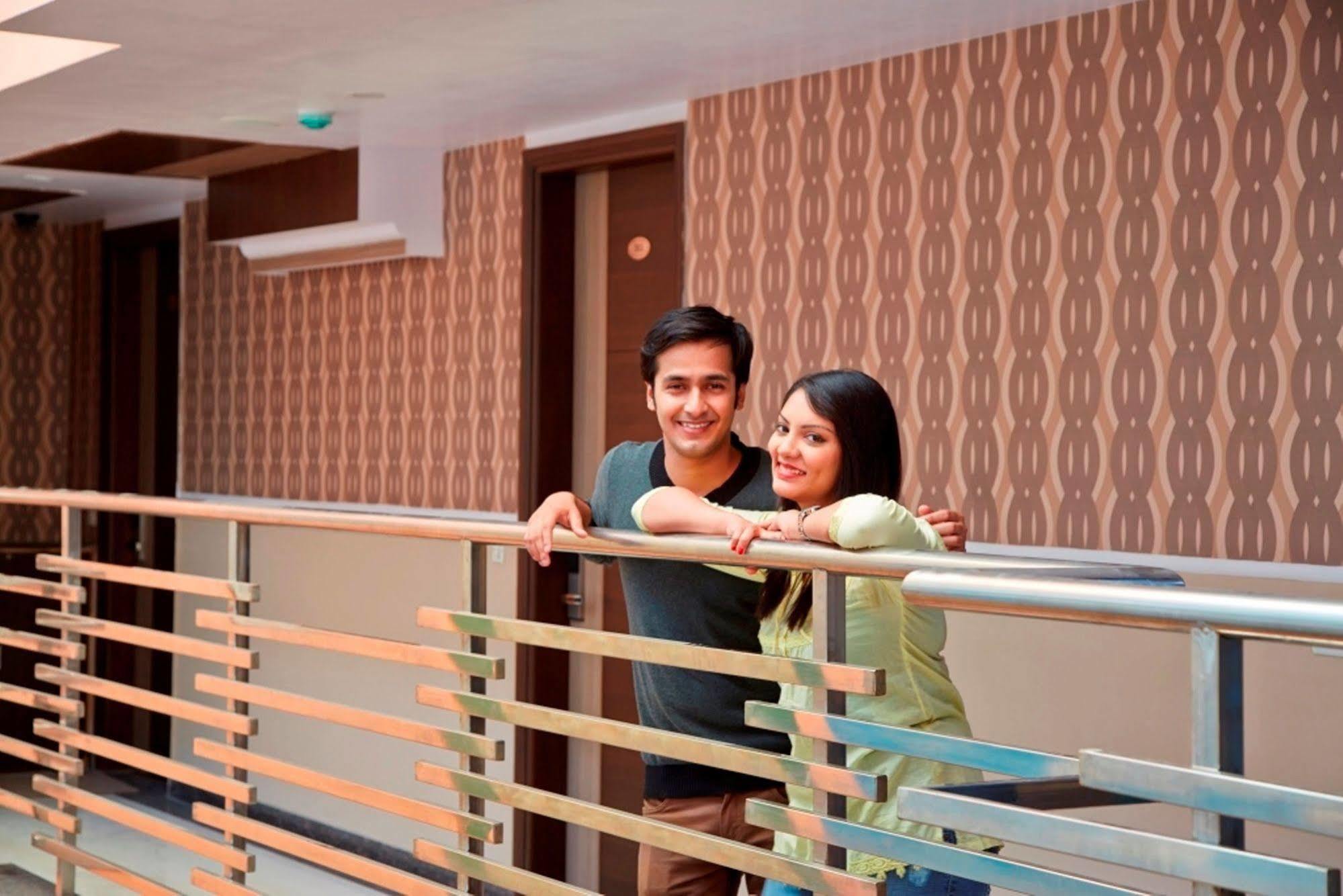 Hotel Waterfall Delhi  Exterior foto
