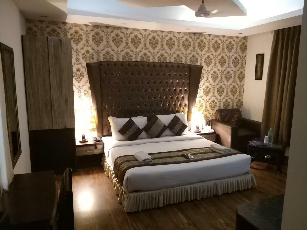 Hotel Waterfall Delhi  Exterior foto