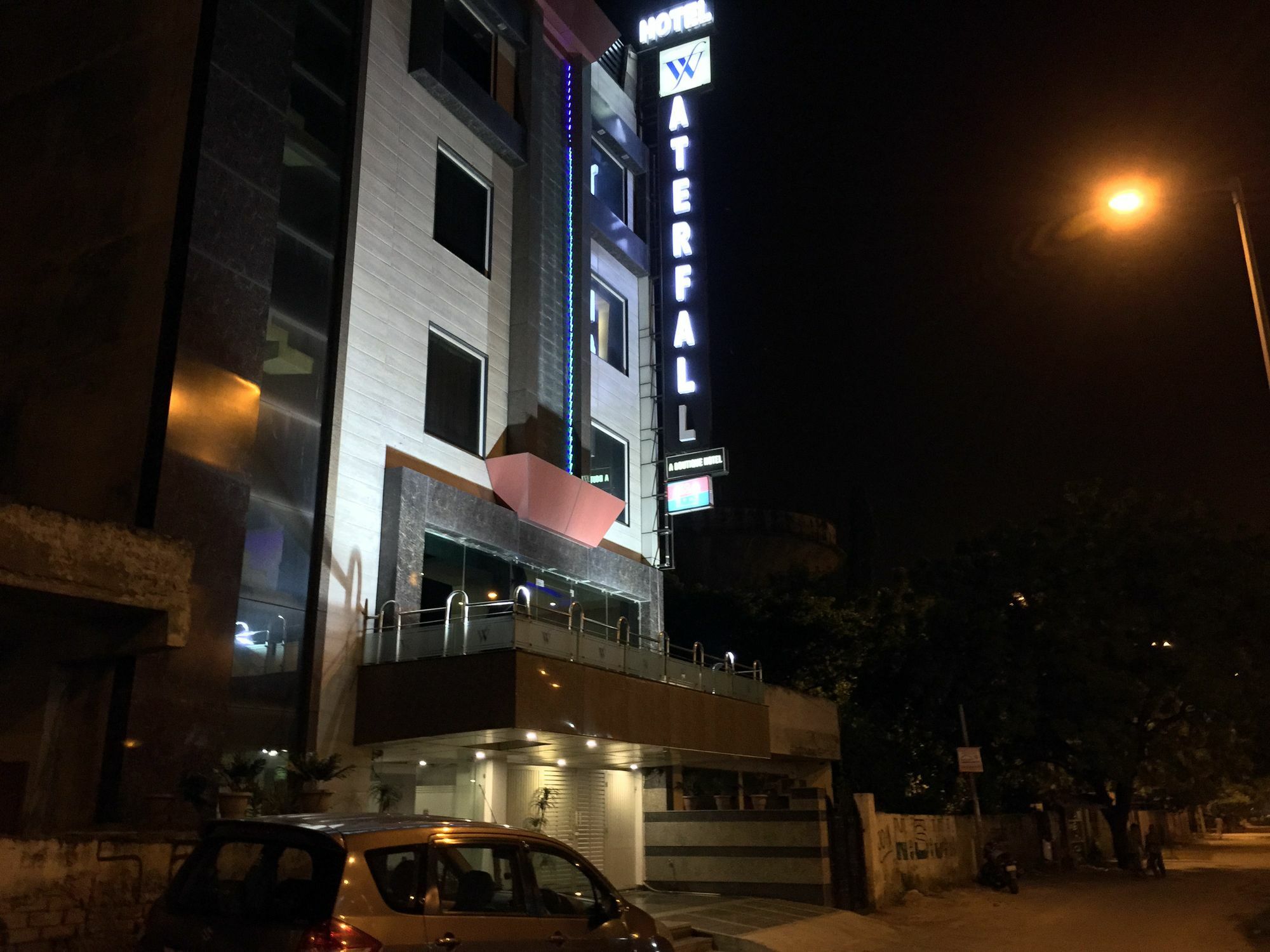 Hotel Waterfall Delhi  Exterior foto